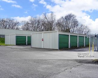 Photo 3 of Magic Spray Storage - 1513 Hampshire Pike, Columbia, TN