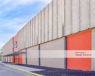 Photo 3 of Devon Self Storage - 1215 East Shelby Drive, Memphis, TN