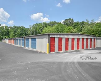 Photo 2 of Synergy Storage - 4121 96 Hwy, Burns, TN