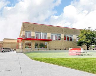 Photo 4 of Devon Self Storage - 822 Marquette Street, Racine, WI