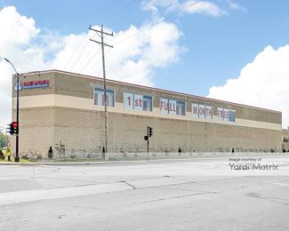 Photo 5 of Devon Self Storage - 822 Marquette Street, Racine, WI