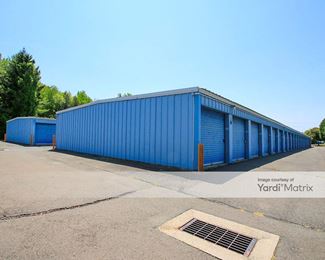 Photo 2 of Extra Space Storage - 688 Sullivan Avenue South, Windsor, CT