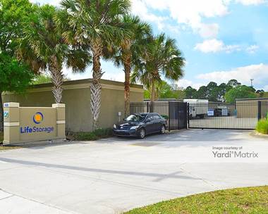 Storage Units for Rent available at 420 NW Peacock Blvd, Port Saint Lucie, FL 34986