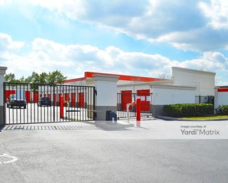 Photo 2 of Public Storage - 530 NW University Blvd, Port St Lucie, FL