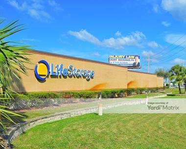 Storage Units for Rent available at 10725 South Federal Hwy, Port St Lucie, FL 34952
