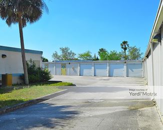 Photo 4 of Devon Self Storage - 600 NW Airoso Blvd, Port St Lucie, FL