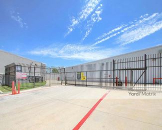 Photo 2 of Extra Space Storage - 9500 Lake June Road, Dallas, TX