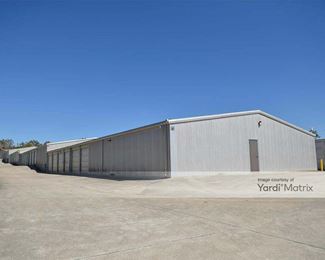 Photo 2 of Extra Space Storage - 1730 River Road, Boerne, TX