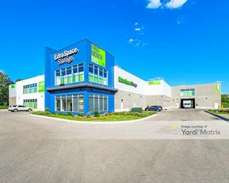 Photo 1 of Extra Space Storage - 410 Hill Avenue, Aurora, IL