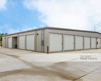 Photo 4 of Castle Storage - 2513 North Earl Rudder Fwy, Bryan, TX