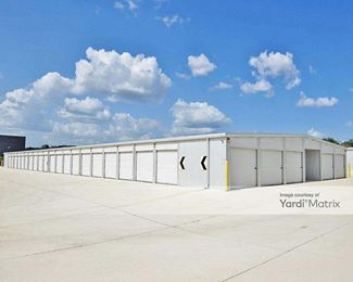 Photo 4 of Crown Storage - 2 Karger Lane, Comfort, TX