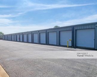 Photo 3 of Dynamic Storage - 2809 South 1st Street, Rogers, AR