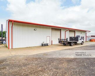 Photo 4 of Storage Lion - 2056 Industrial Park Road, Greenwood, AR
