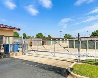 Photo 2 of Snapbox Self Storage - 2113 East Central Avenue, Bentonville, AR