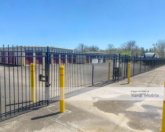 Photo 4 of Lock Down Self Storage - 490 North Cato Springs Road, Fayetteville, AR