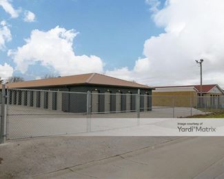 Photo 3 of Gateway Storage Mall - 17 Royal Heights Center, Belleville, IL