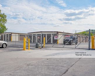 Photo 2 of Allied Storage - 85 West 15th Street, Fayetteville, AR