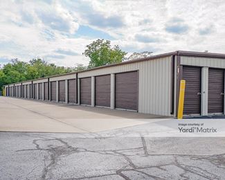 Photo 4 of Allied Storage - 85 West 15th Street, Fayetteville, AR