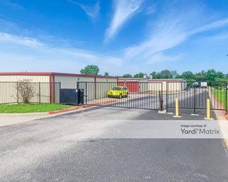 Photo 3 of Superior Storage - 2600 South 8th Street, Rogers, AR