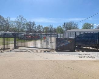 Photo 3 of Superior Storage - 2325 West Shady Grove Road, Springdale, AR