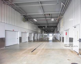 Photo 4 of CubeSmart Self Storage - 1945 Wiesbrook Drive, Oswego, IL