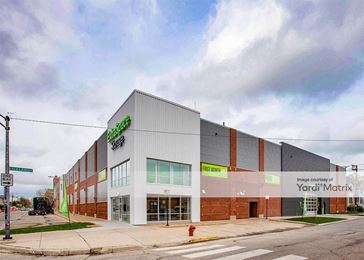 Photo 2 of Extra Space Storage - 4701 North Ravenswood Avenue, Chicago, IL