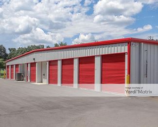 Photo 2 of Storelocal Storage - 5859 Rutledge Pike, Knoxville, TN