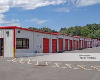 Photo 4 of Storelocal Storage - 5859 Rutledge Pike, Knoxville, TN