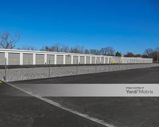Photo 4 of Extra Space Storage - 80 Gibson Place, Freehold, NJ