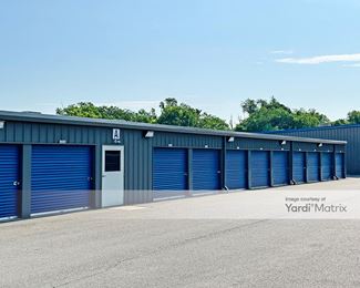 Photo 3 of SpareBox Storage - 503 South Rainbow Road, Rogers, AR