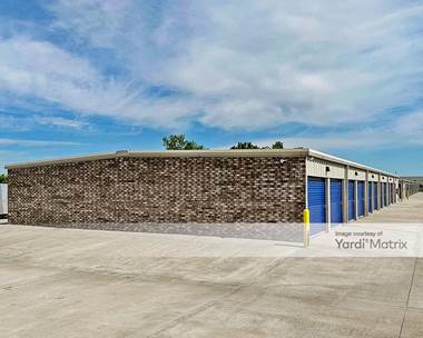 Storage Units for Rent available at 4400 SW Vendor Blvd, Bentonville, AR 72712
