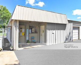 Photo 2 of AAA Self Storage - 800 North 58th Street, Fort Smith, AR