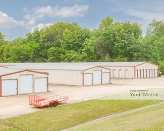 Photo 3 of County Line Storage - 3068 B N Thompson, Springdale, AR