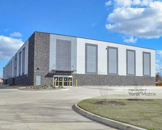 Photo 4 of Extra Space Storage - 12812 Cullen Blvd, Houston, TX