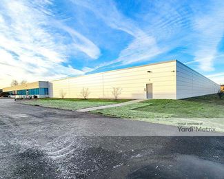 Photo 3 of Extra Space Storage - 105 Albrecht Drive, Lake Bluff, IL