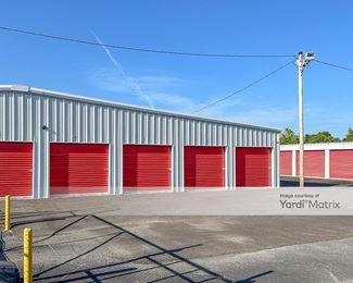 Photo 6 of SpareBox Storage - 805 South Collins Avenue, Gentry, AR