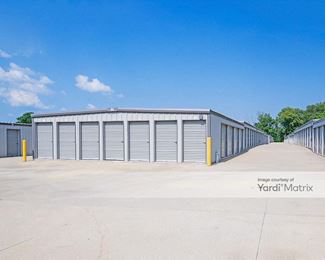 Photo 3 of SpareBox Storage - 10620 AR-72, Bentonville, AR