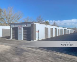 Photo 2 of Fayetteville Self Service Storage - 602 West Ash Street, Fayetteville, AR