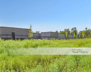 Storage Units for Rent available at 8601 Chad Colley AR, Fort Smith, AR 72916