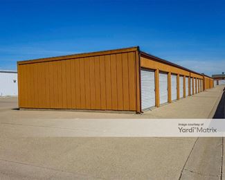 Photo 2 of South Main Mini-Storage - 425 12th Street South, Brookings, SD