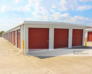 Photo 4 of StorageMart - 4852 Ihles Road, Lake Charles, LA