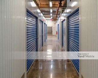 Photo 2 of University Self Storage - 209 Lucille Avenue, Lafayette, LA