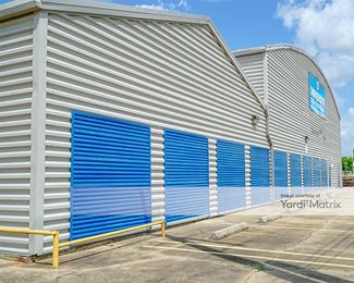 Photo 3 of University Self Storage - 209 Lucille Avenue, Lafayette, LA