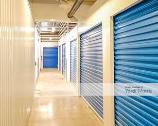 Photo 4 of University Self Storage - 209 Lucille Avenue, Lafayette, LA