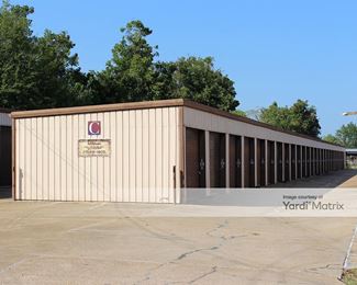 Photo 2 of Alexandria Flea Market-Storage - 5412 Masonic Drive, Alexandria, LA