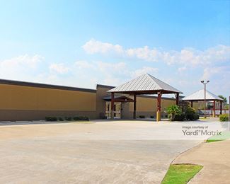 Photo 2 of Attic Vault - 900 West Mcneese Street, Lake Charles, LA