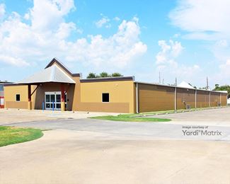 Photo 3 of Attic Vault - 900 West Mcneese Street, Lake Charles, LA