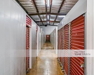 Photo 2 of Devon Self Storage - 2207 West Pinhook Road, Lafayette, LA