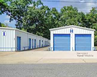 Photo 3 of U-Stor-It Mini Warehouse - 128 East Cypress Street, Ville Platte, LA