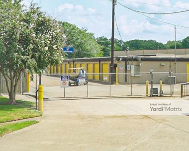 Storage Units for Rent available at 2888 NE Evangeline Trwy, Lafayette, LA 70507
